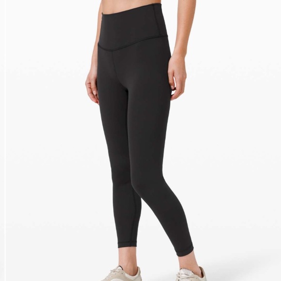 Lululemon Wunder Train High-Rise
Tight 25"
Black - Picture 2 of 5